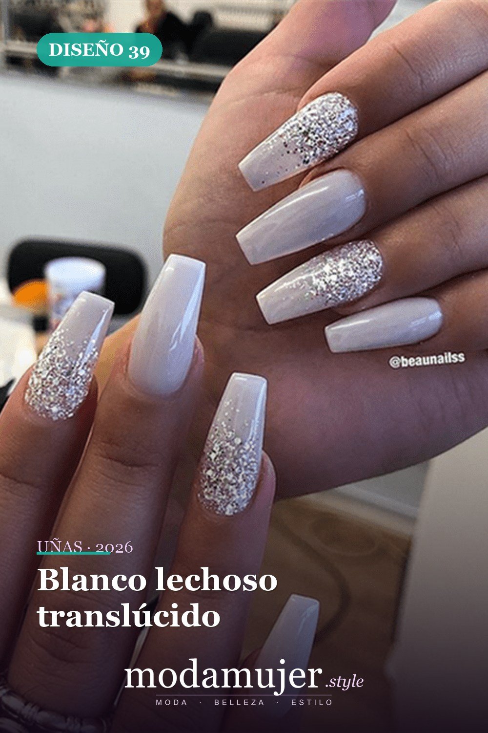 Blanco lechoso translúcido — Más de 46 bonitos diseños de uñas de ataúd acrílico que debes probar