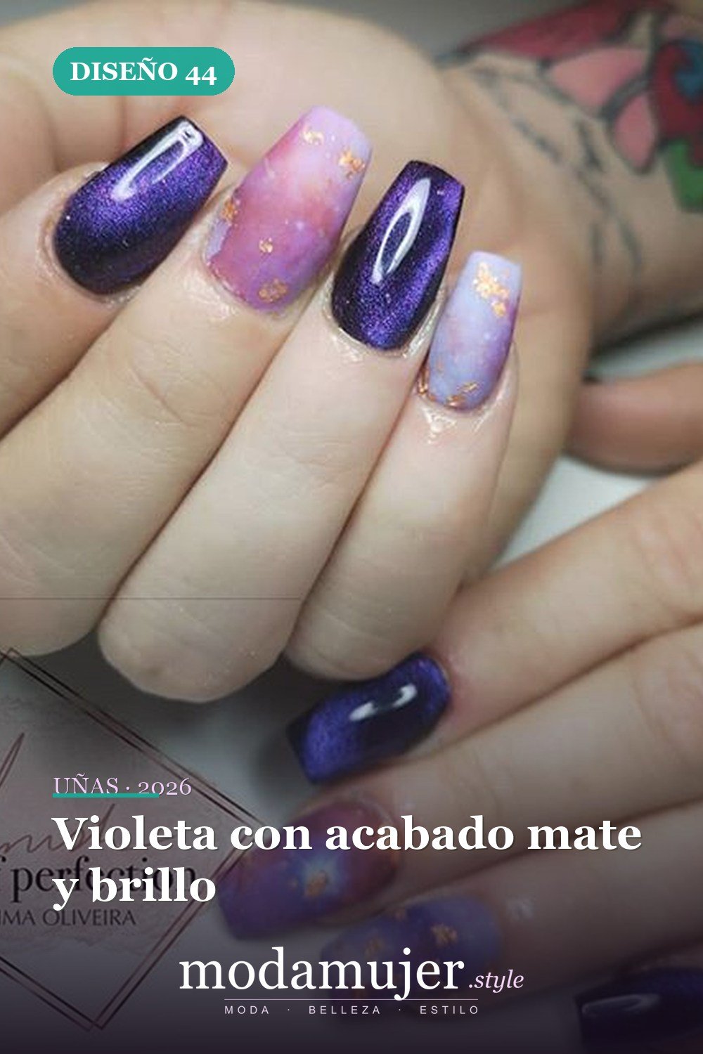Violeta con acabado mate y brillo — Más de 60 encantadores y hermosos diseños de uñas morados