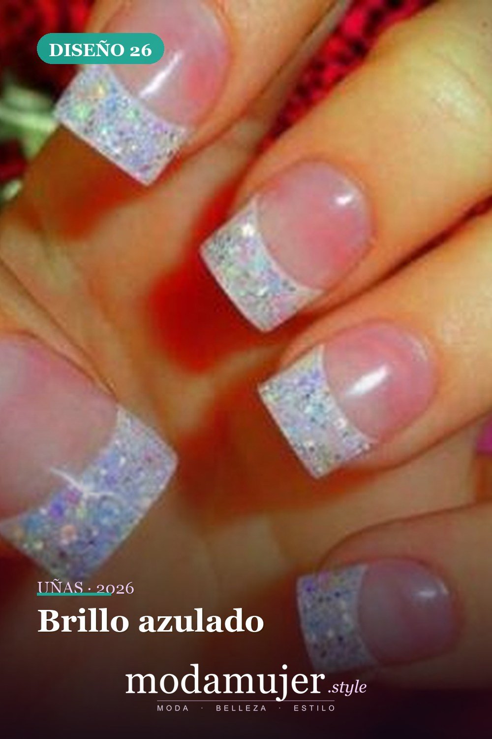 Brillo azulado — Más de 90 ideas glamorosas de uñas de punta francesa: ¡todo sobre el rosa!