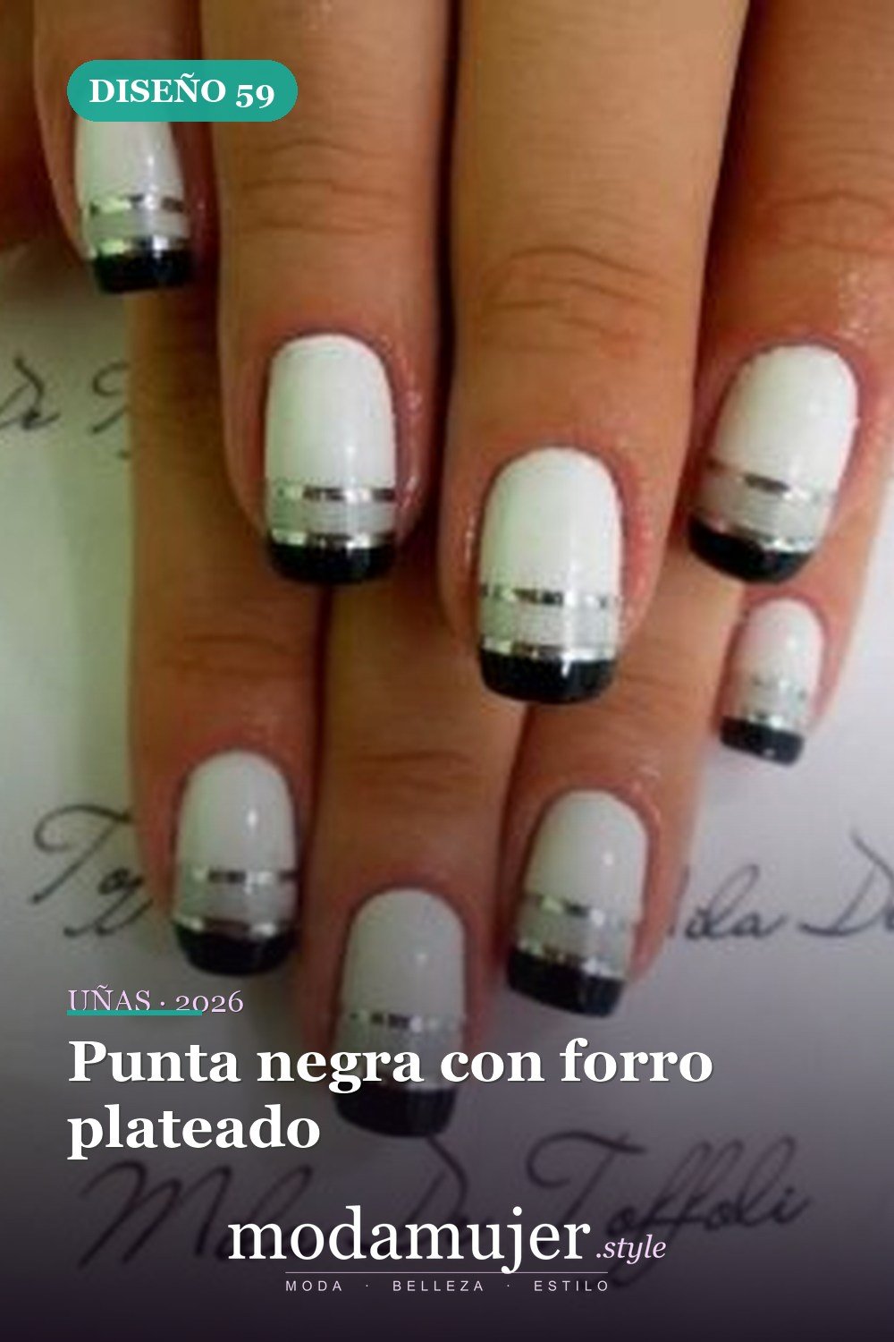 Punta negra con forro plateado — Más de 90 ideas glamorosas de uñas de punta francesa: ¡todo sobre el rosa!