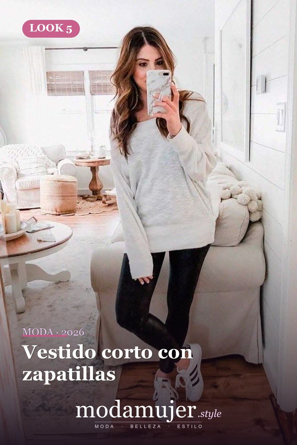 Vestido corto con zapatillas — Prueba estas 21 ideas de moda para chicas adolescentes