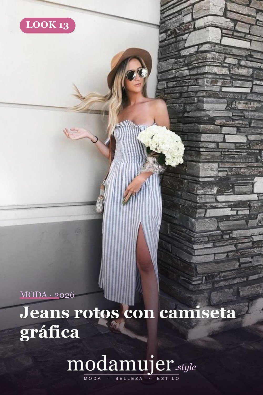 Jeans rotos con camiseta gráfica — Prueba estas 21 ideas de moda para chicas adolescentes