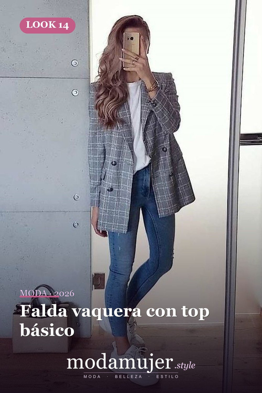 Falda vaquera con top básico — Prueba estas 21 ideas de moda para chicas adolescentes
