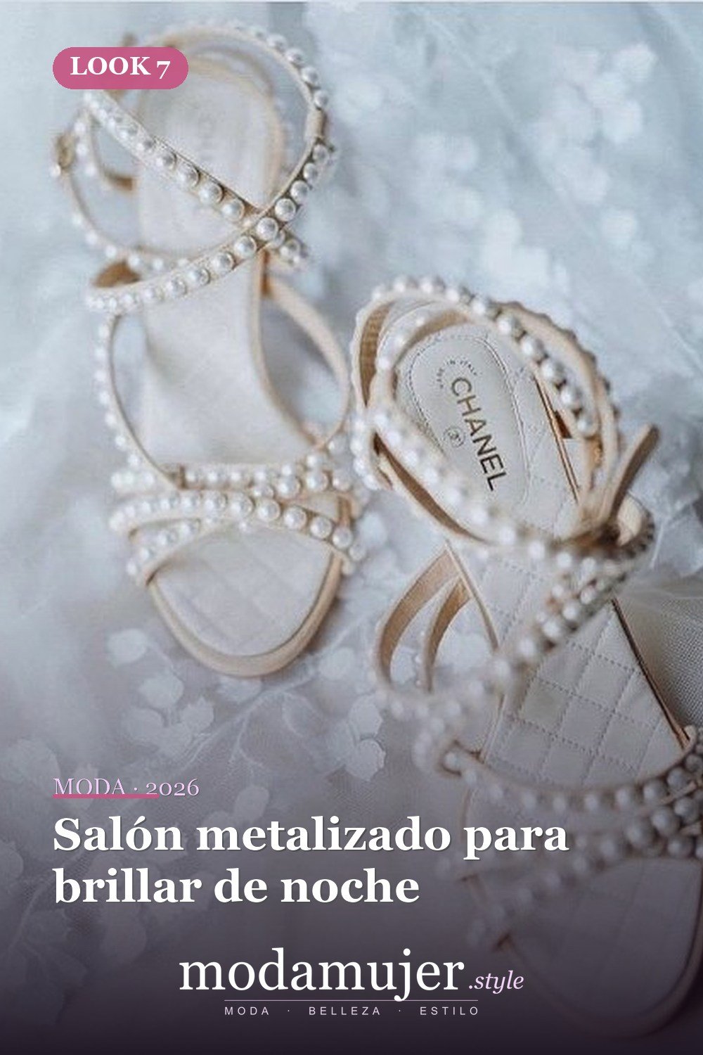Salón metalizado para brillar de noche — Tacones de salón con diseños elegantes Salón metalizado para brillar de noche — Tacones de salón con diseños elegantes