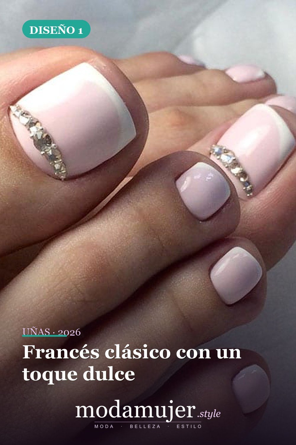 Francés clásico con un toque dulce — Ideas hermosas de arte de uñas para los pies que debes probar