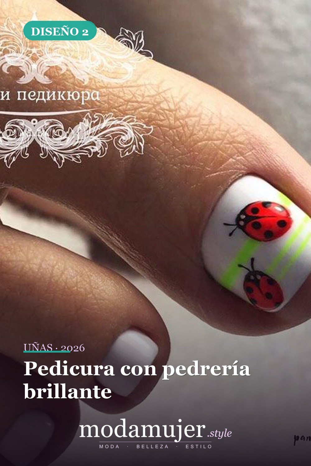 Pedicura con pedrería brillante — Ideas hermosas de arte de uñas para los pies que debes probar