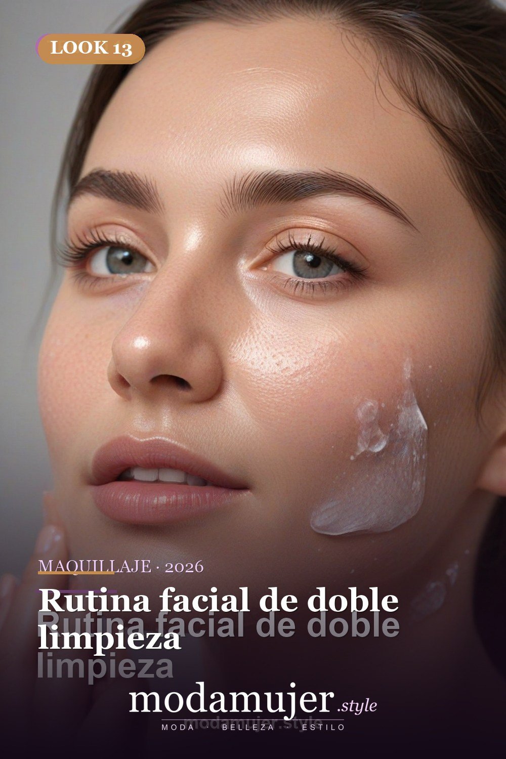 Rutina facial de doble limpieza — 30 trucos de belleza imprescindibles para 2026